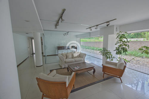 Apartamento En Venta - Brava - Ref: 1621