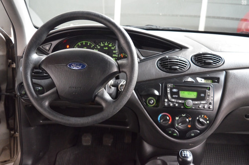 Imagen 12 de 14 de Ford Focus 1.6 Ambiente 4p 2008 Unico