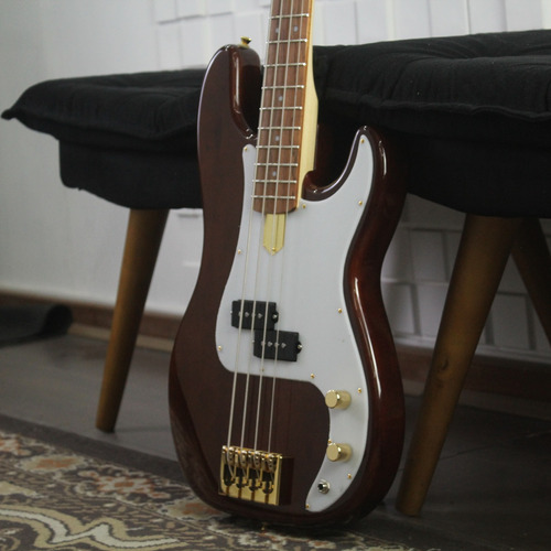 Baixo 4 Cordas Studebaker Precision Cruiser Mahogany