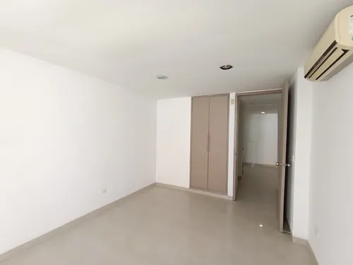 Casa En Venta En La Riviera. Cod V30503