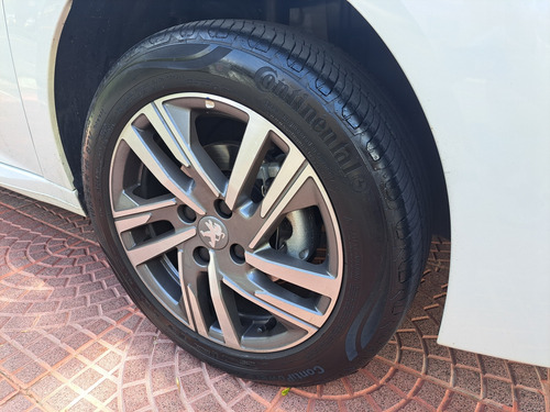 Peugeot 208 1.6 Feline Tiptronic