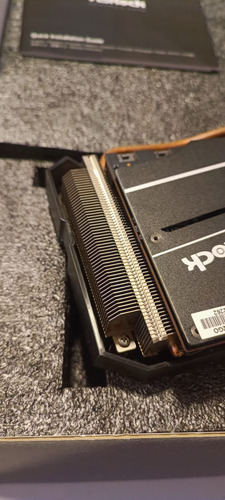 Amd Asrock Challenger Rx 6700 Xt 12 Gb Excelente Estado (Reacondicionado)