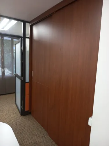 Oficina Ubicada Estratégicamente En La Avenida El Poblado En El Edificio Block Centro Empresarial