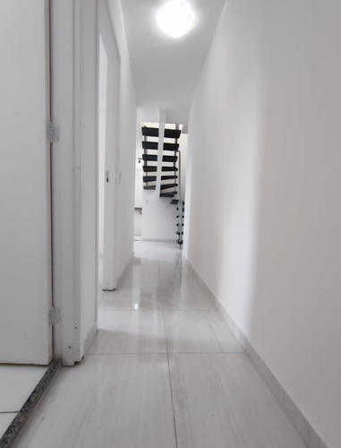 Apartamento, Cobertura Duplex Com 3 Quartos Sendo 1 Suíte E Área Externa Com Churrasqueira Privada, Jardim Ísis, Cotia - Sp