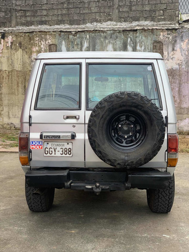 Toyota Land Cruiser 22r