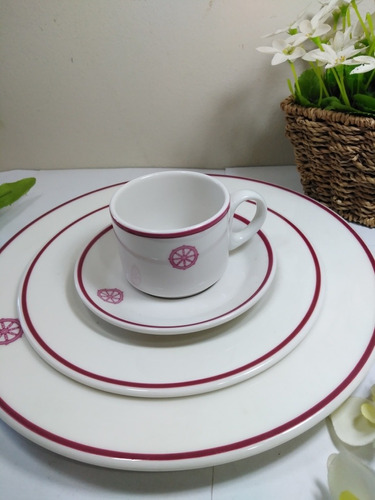 Hermoso Set De Platos Y Taza De Porcelana Inglés 