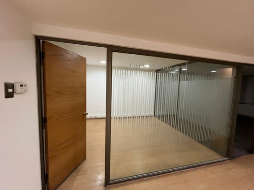 Se Vende Gran Oficina Con 7 Privados Y Salón En El Centro