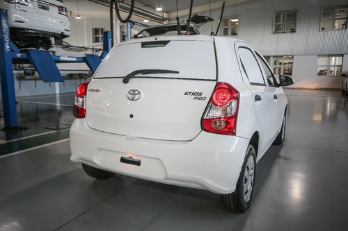 Imagen 4 de 10 de Toyota Etios Aibo