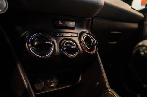 Imagen 4 de 23 de Peugeot 208 Active 1.5n 92.000km 2015 Marron