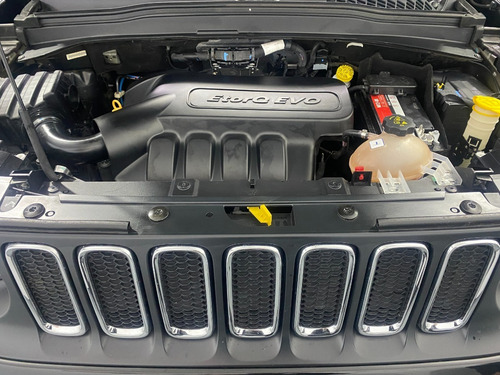 Imagen 12 de 12 de Jeep Renegade 1.8 Sport Mt 2017-imolaautos