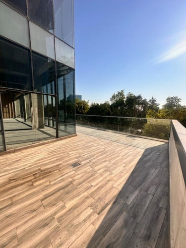Renta Oficina De 170m2 En Obra Negra Más 50m2 De Una Amplia Terraza Privada En L , Ubicada En El 3er Piso, Cuenta Con 3 Bajadas Para Baños Interiores, Aire Acondicionado 4 Lugares De Estacionamiento