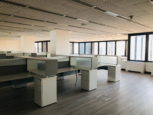 Oficinas En Alquiler | Av. Eduardo Madero 1020, Caba | 300 M²