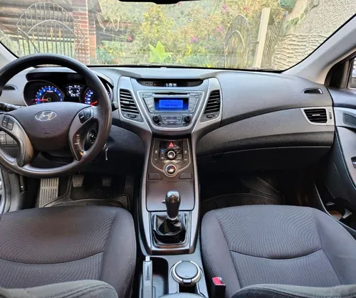 Hyundai Elantra 1.6l