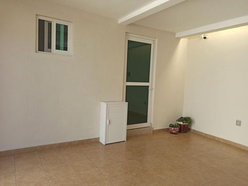 Imagen 7 de 30 de Casa En Venta 3 Recamarás Con Baño Cada Una Colonia San Jerónimo León Gto.