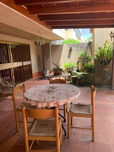 Imagen 4 de 15 de Se Vende Pb 330m2 3h+s/3b+s/2p La Lagunita 0512