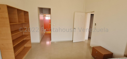 Imagen 2 de 21 de Leida Falcon Rentahouse Vende Townhouse En La Cumaca San Diego 23-642 Lf