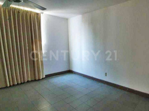 Casa En Venta Ideal Para Inversión, Vallarta Poniente, Guadalajara.