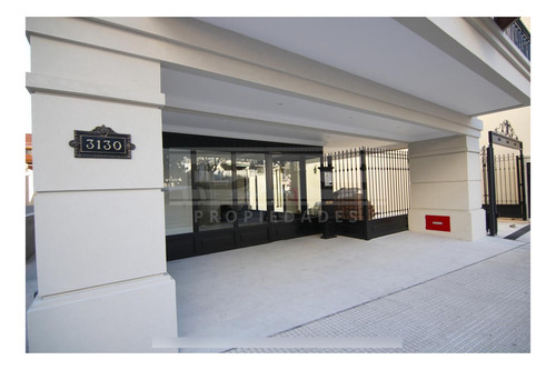 Excelente Cochera Cubierta En Planta Baja Sobre Av. Maipu - Venta - Olivos