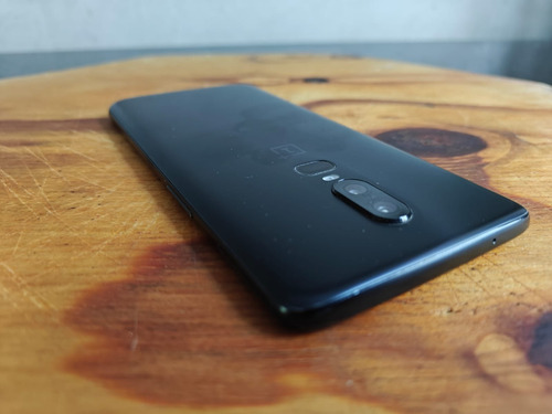 Oneplus 6 Dual Sim 128 Gb Negro 8 Gb Ram En Perfecto Estado Negro (Usado)
