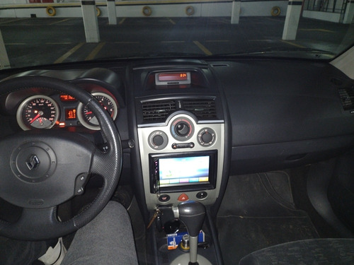 Imagem 6 de 8 de Renault Megane Sedan Dynamic Automático