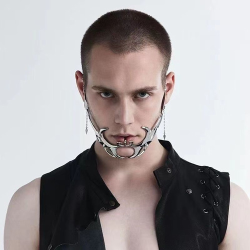 Máscara Metálica Cyberpunk