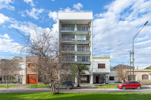 Imagen 27 de 27 de Departamento 1 Dormitorio Venta La Plata Cochera