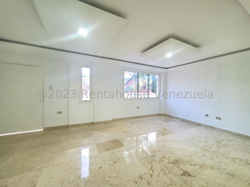 Casa Townhouse En Venta A Estrenar Cantarrana Zona Norte Maracay Todos Los Servicios Remodelada Marmol Porcelanato Estef 25-16085