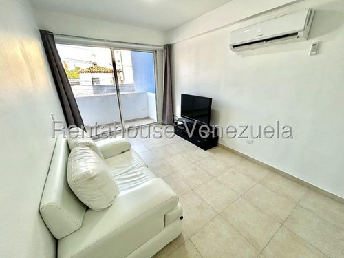 Daniela Linarez Vende Apartamentos En Zona Centro Este De Barquisimeto Acabados Modernos Ubicado En Piso Bajo Con Vigilancia Las 24 Horas Con Bellas Areas Comunes Y Todos Los Servicios Basicos