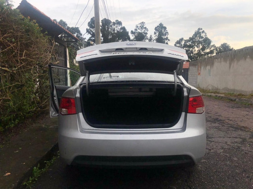 Kia Cerato Forte 2015, 80000km, Matriculado 2021, Negociable