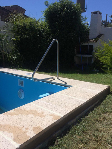 Pasamanos Para Piscinas Fibra O Hormigón, Se Amuran Con Hor