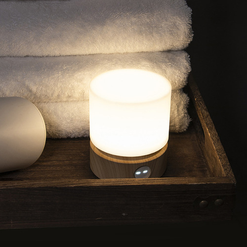 Luz Nocturna Cilíndrica Con Atenuación Continua Y Usb