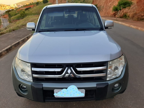 Mitsubishi Pajero Full