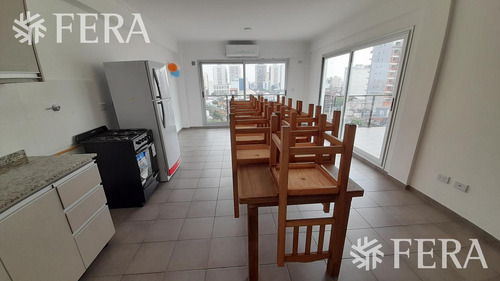 Venta De Departamento De 2 Ambientes Con Balcón En Wilde
