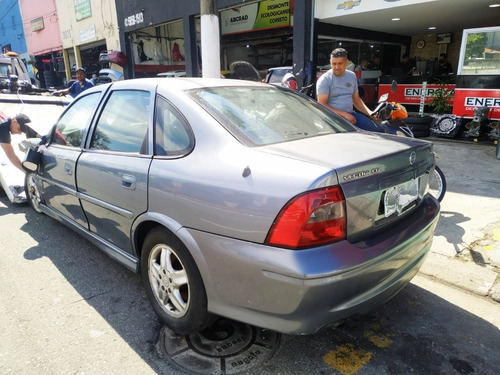 Imagem 7 de 13 de Sucata Chevrolet Vectra Cd 2.2 16v Automático Ano 2000