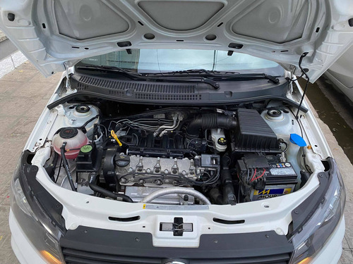 Imagen 10 de 15 de Volkswagen Gol Trend 2019 1.6 Comfortline 101cv