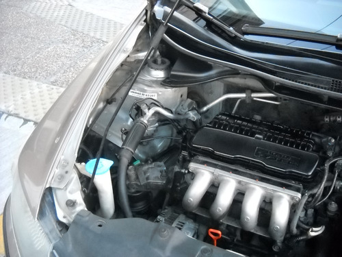 Imagen 10 de 18 de Honda City Lx Mt 120 Cv Gris