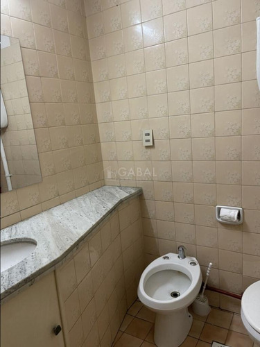 Excelente Oficina En Ciudad Vieja Por Cerrito