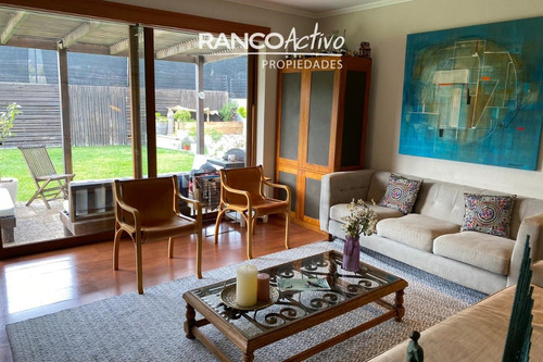 Hermosa Casa En El Venado 4d/5b Con Gran Jardín Interior