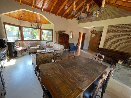 Imagen 11 de 26 de Chalet Castelli Al 600 750 M2 De Terreno