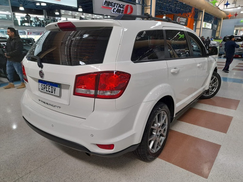 Imagem 2 de 15 de Fiat Freemont 2.4 Precision 16v 2015