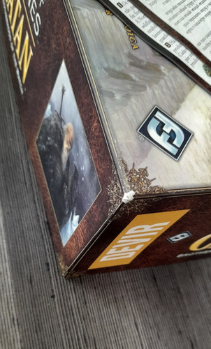 Jogo De Tabuleiro Catan: A Game Of Thronnes !!!! (Usado)