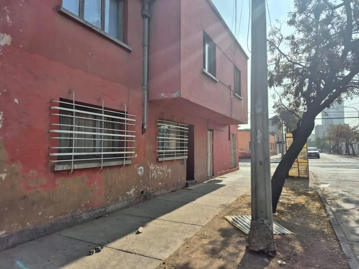 Imagen 4 de 6 de Propiedad En Esquina Con Múltiples Usos