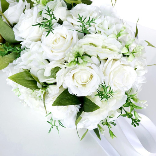 . Cascada Boda Sosteniendo Ramo De Rosas Falsas Ramo Nupcial
