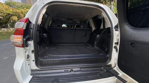 Imagen 21 de 21 de Toyota Prado 3.0 Vx-l