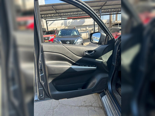 Nissan Navara 2.3d Platinum Diesel 4x4 Dob.cab. Mt 4p