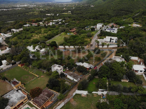 Terreno En Venta En Col. Cañadas Del Sur En Monterrey
