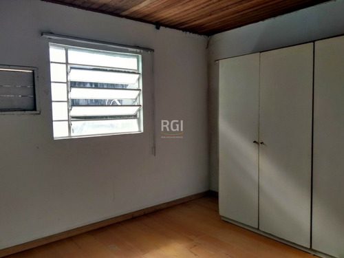 Casa Em Petrópolis Com 5 Dormitórios - Pj3009