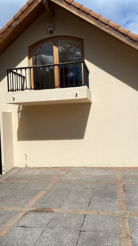 Espectacular Casa En Lo Barnechea, ¡gran Oportunidad!