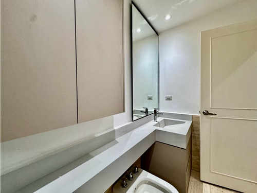 Se Alquila Apto 155m2 3h+s/4b/2p Colinas De Valle Arriba