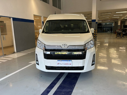 Toyota Hiace 2.8 Tdi Commuter 6at 14a